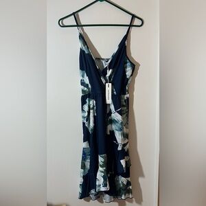 Nwt LNTRANICE womens ruffled dress size medium